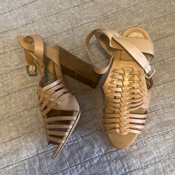Women's Sandal Heels - Picture 1 of 4